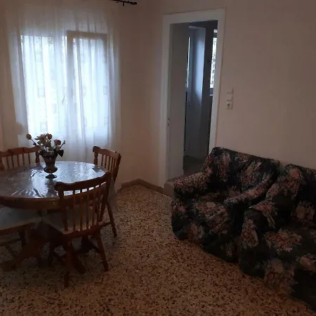 Stella Chalkis Apartment Karababás